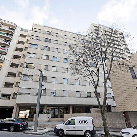 2Br Flat By Metro W/ Free Parking By Lovelystay Vila Nova de Gaia Exterior photo