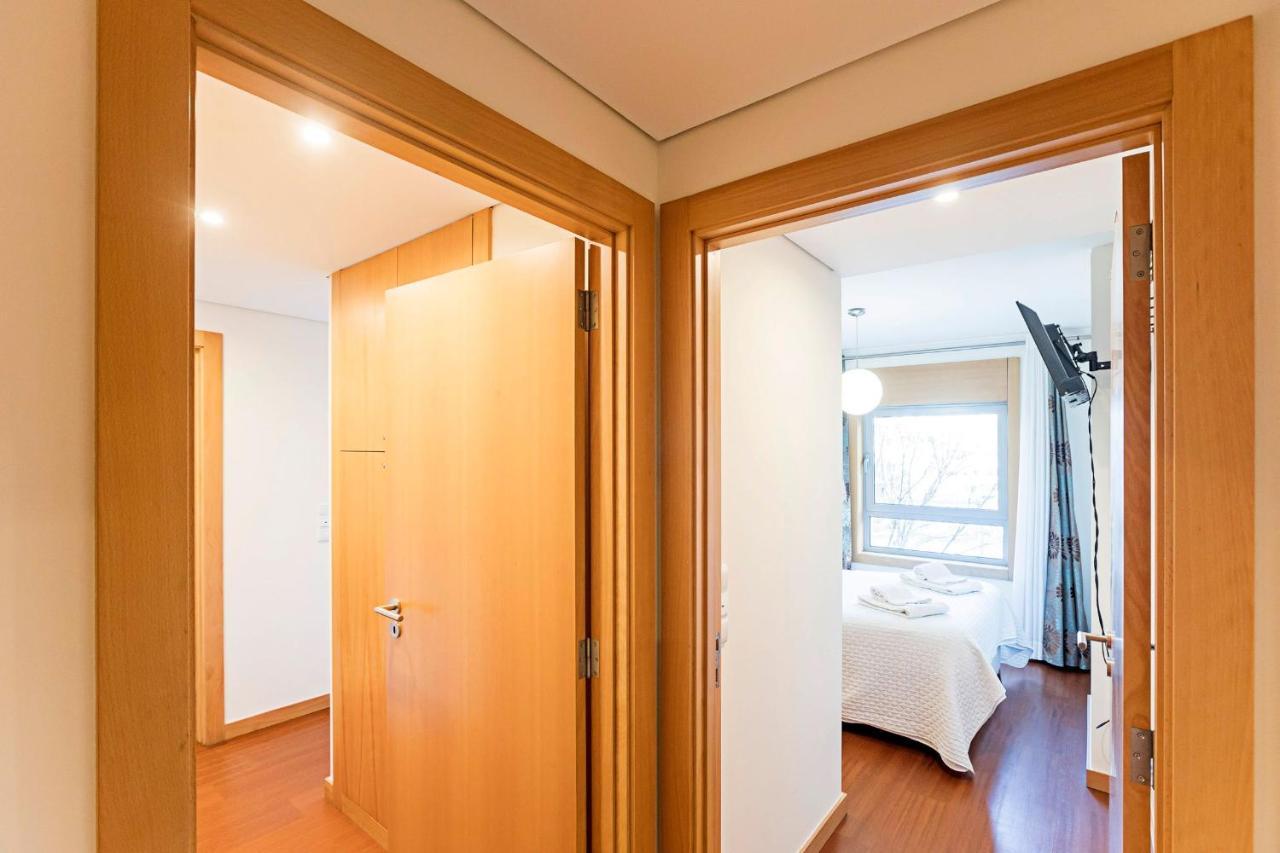 2Br Flat By Metro W/ Free Parking By Lovelystay Vila Nova de Gaia Exterior photo