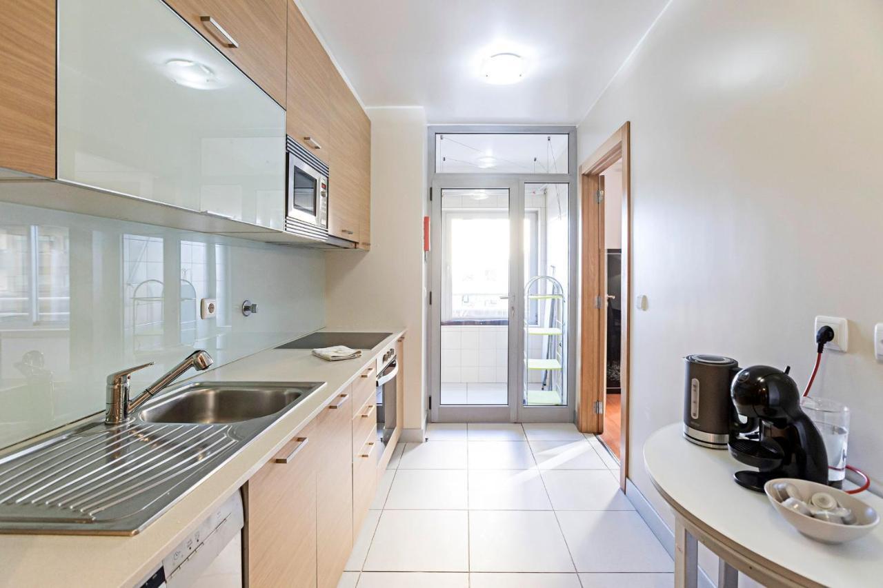 2Br Flat By Metro W/ Free Parking By Lovelystay Vila Nova de Gaia Exterior photo