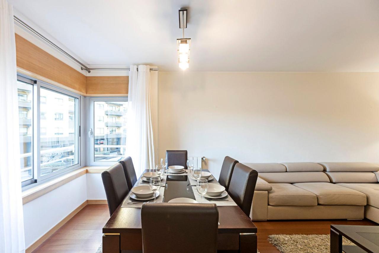 2Br Flat By Metro W/ Free Parking By Lovelystay Vila Nova de Gaia Exterior photo