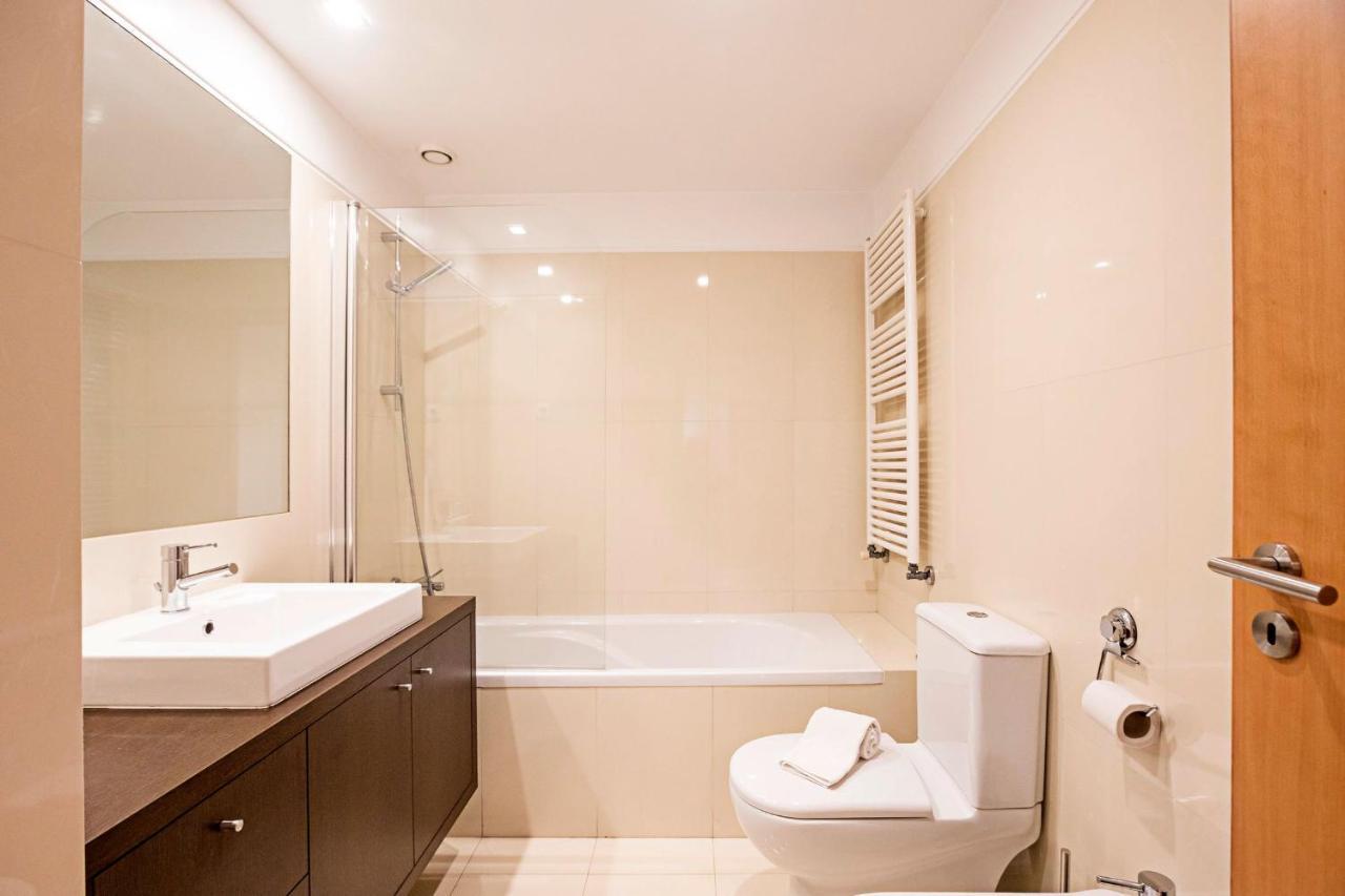 2Br Flat By Metro W/ Free Parking By Lovelystay Vila Nova de Gaia Exterior photo